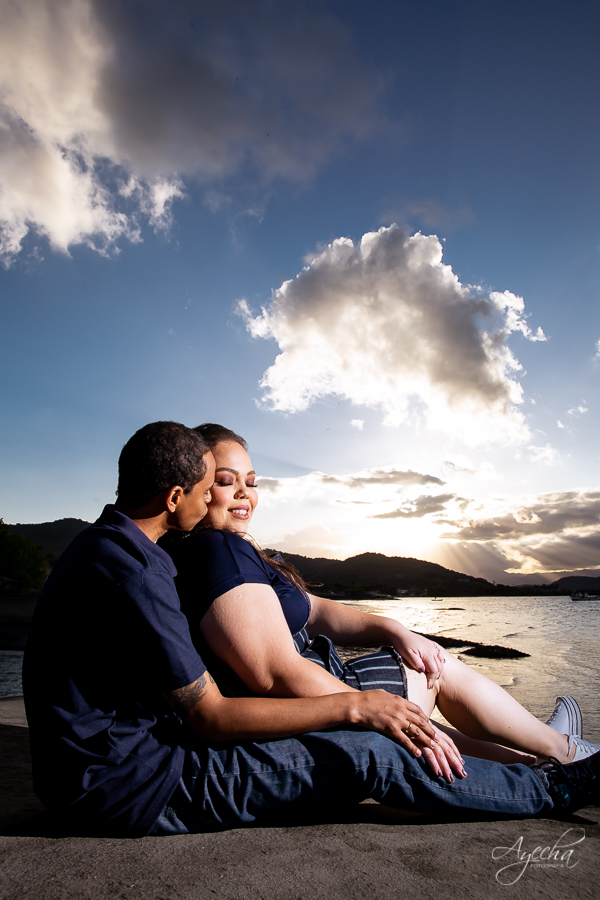 Ensaio casal; Pré wedding; Ensaio em ar livre; Fotos pôr do sol; Noivas Curitiba; Fotografa de casamento Curitiba; Fotografa Piraquara; Ensaio Litoral; Ensaio de casal; Pré wedding Curitiba; Casal Curitiba; Ensaio Antonina; Ensaio Ponta da Pita;
