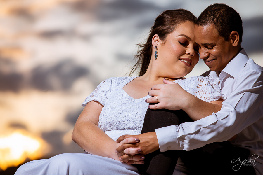 Ensaio casal; Pré wedding; Ensaio em ar livre; Fotos pôr do sol; Noivas Curitiba; Fotografa de casamento Curitiba; Fotografa Piraquara; Ensaio Litoral; Ensaio de casal; Pré wedding Curitiba; Casal Curitiba; Ensaio Antonina; Ensaio Ponta da Pita;
