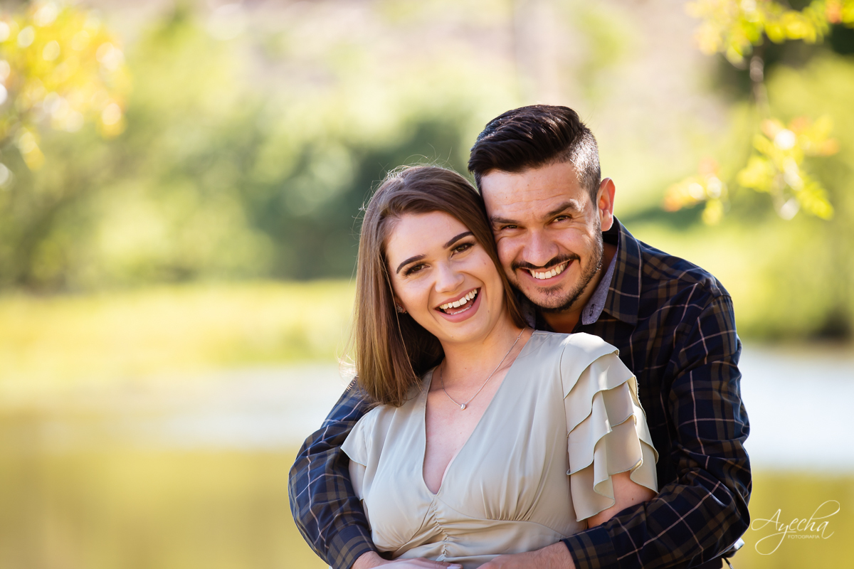Ensaio de casal; Ensaio pré casamento; Noivas Piraquara; Chácara Sentinela do Imbuial; Ensaio em Colombo; Fotografa Piraquara; Ensaio romântico; Fotografa de casamento; Casamento Piraquara; Chácara para fotos; Noivos Piraquara; Pré wedding; Ensaio campo;