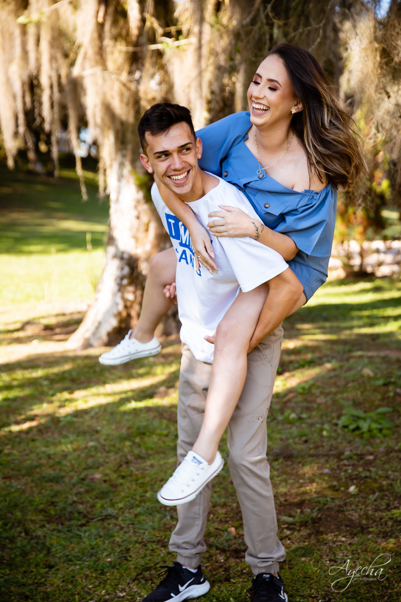 Pedido de casamento; Pedido surpresa; Pedido de casamento Curitiba; Ela disse sim; Oficialmente noivos; Ensaio casal; Chácara Ienkot; Ensaio casal; Fotografa Piraquara; Fotografa de casais Curitiba; Agora sou noiva; Noivas Curitiba; Inspiração de pedido;