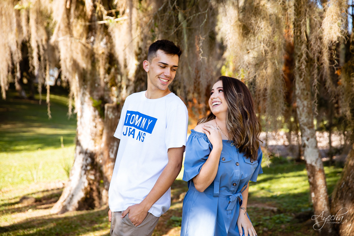 Pedido de casamento; Pedido surpresa; Pedido de casamento Curitiba; Ela disse sim; Oficialmente noivos; Ensaio casal; Chácara Ienkot; Ensaio casal; Fotografa Piraquara; Fotografa de casais Curitiba; Agora sou noiva; Noivas Curitiba; Inspiração de pedido;