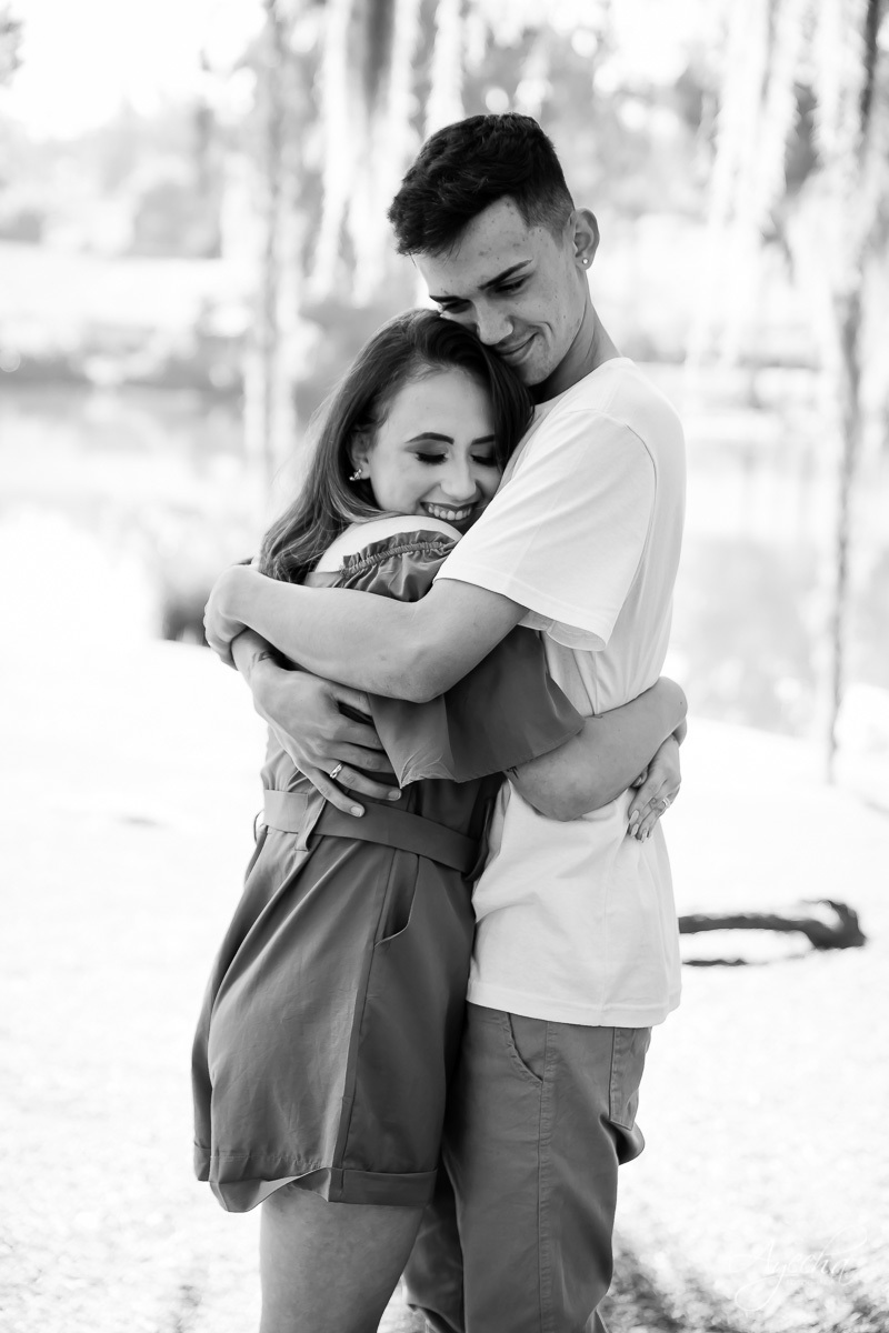 Pedido de casamento; Pedido surpresa; Pedido de casamento Curitiba; Ela disse sim; Oficialmente noivos; Ensaio casal; Chácara Ienkot; Ensaio casal; Fotografa Piraquara; Fotografa de casais Curitiba; Agora sou noiva; Noivas Curitiba; Inspiração de pedido;