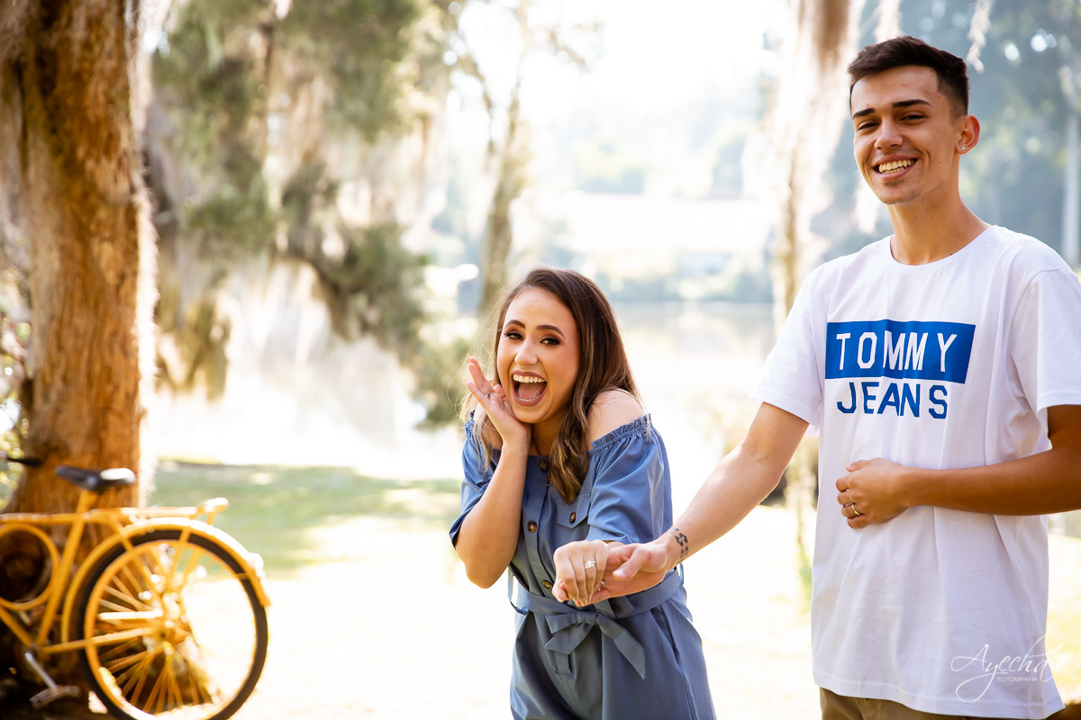 Pedido de casamento; Pedido surpresa; Pedido de casamento Curitiba; Ela disse sim; Oficialmente noivos; Ensaio casal; Chácara Ienkot; Ensaio casal; Fotografa Piraquara; Fotografa de casais Curitiba; Agora sou noiva; Noivas Curitiba; Inspiração de pedido;
