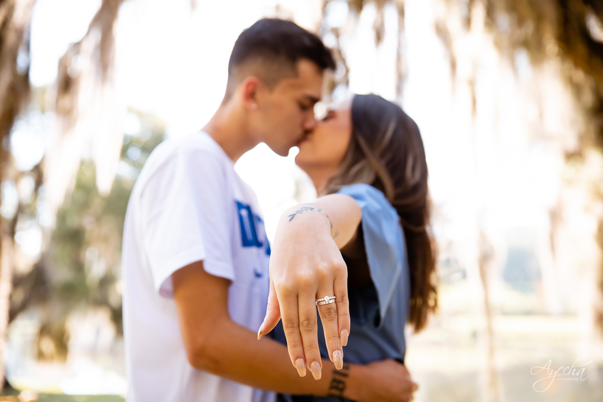 Pedido de casamento; Pedido surpresa; Pedido de casamento Curitiba; Ela disse sim; Oficialmente noivos; Ensaio casal; Chácara Ienkot; Ensaio casal; Fotografa Piraquara; Fotografa de casais Curitiba; Agora sou noiva; Noivas Curitiba; Inspiração de pedido;