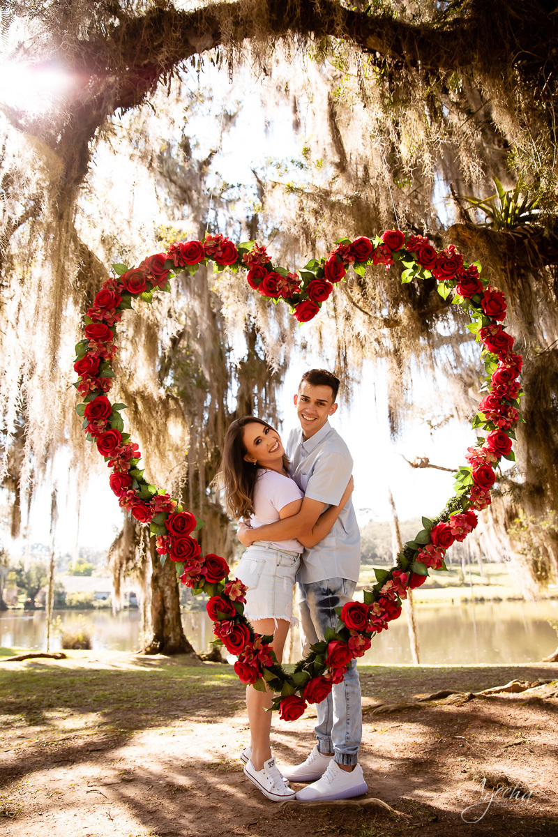 Pedido de casamento; Pedido surpresa; Pedido de casamento Curitiba; Ela disse sim; Oficialmente noivos; Ensaio casal; Chácara Ienkot; Ensaio casal; Fotografa Piraquara; Fotos com emoção; Agora sou noiva; Inspiração de pedido; Ensaio romântico; 