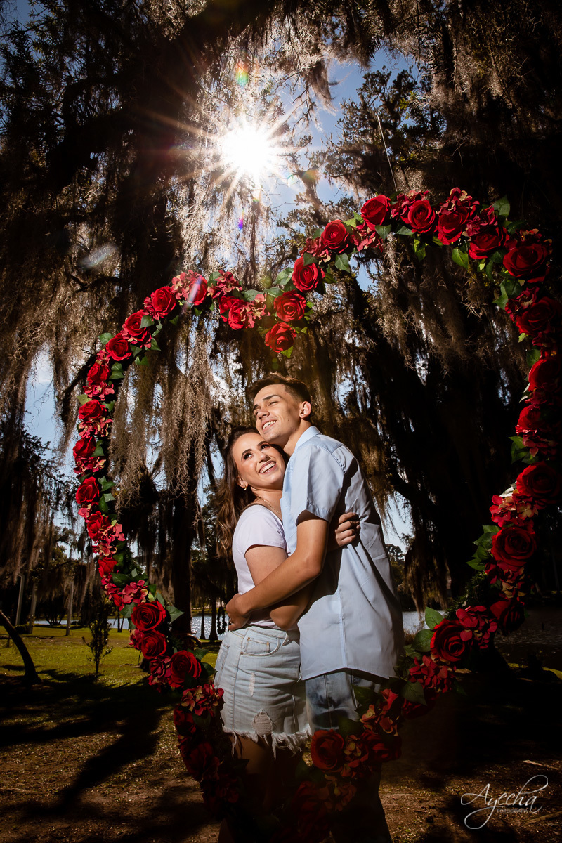 Pedido de casamento; Pedido surpresa; Pedido de casamento Curitiba; Ela disse sim; Oficialmente noivos; Ensaio casal; Chácara Ienkot; Ensaio casal; Fotografa Piraquara; Fotos com emoção; Agora sou noiva; Inspiração de pedido; Ensaio romântico; 