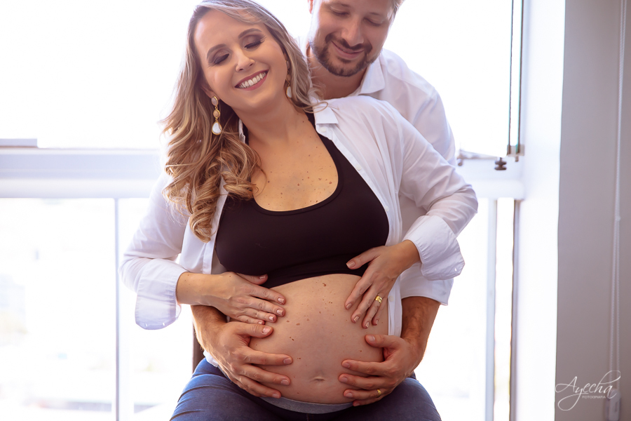 Amor de mãe; Gestantes Curitiba; Maternidade Curitiba; Fotografa de família; Mães Curitibanas; Ensaio gestante; Ensaios marcantes; Ensaio em casa; Ensaio família; Espera do bebê; Fotos da gravidez; Inspiração de ensaio gravidez; Ensaio romântico; 