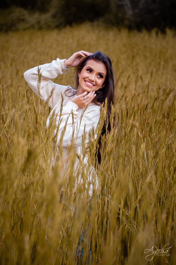 Ensaio de 15 anos; Inspiração 15 anos; Fotografa Curitiba; Fotografa debutante; Chácara Ienkot; 15 anos Curitiba; Fotografa Piraquara; Meus 15 anos; 15 anos dos sonhos; Ensaios São José dos Pinhais; Ensaios Curitiba; Ensaio romântico; Ensaio campo; 