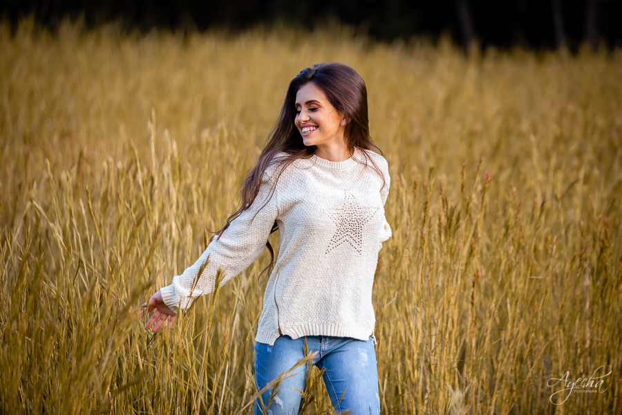 Ensaio de 15 anos; Inspiração 15 anos; Fotografa Curitiba; Fotografa debutante; Chácara Ienkot; 15 anos Curitiba; Fotografa Piraquara; Meus 15 anos; 15 anos dos sonhos; Ensaios São José dos Pinhais; Ensaios Curitiba; Ensaio romântico; Ensaio campo; 
