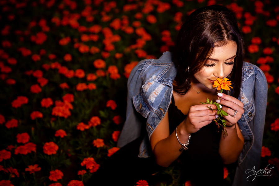 Ensaio de 15 anos; Inspiração 15 anos; Fotografa Curitiba; Fotografa debutante; Chácara Ienkot; 15 anos Curitiba; Fotografa Piraquara; Meus 15 anos; 15 anos dos sonhos; Ensaios São José dos Pinhais; Ensaio romântico; Ensaio urbano; Campo de flores;