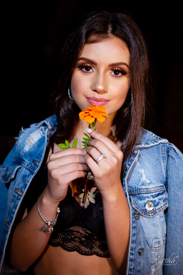 Ensaio de 15 anos; Inspiração 15 anos; Fotografa Curitiba; Fotografa debutante; Chácara Ienkot; 15 anos Curitiba; Fotografa Piraquara; Meus 15 anos; 15 anos dos sonhos; Ensaios São José dos Pinhais; Ensaio romântico; Ensaio urbano; Campo de flores;