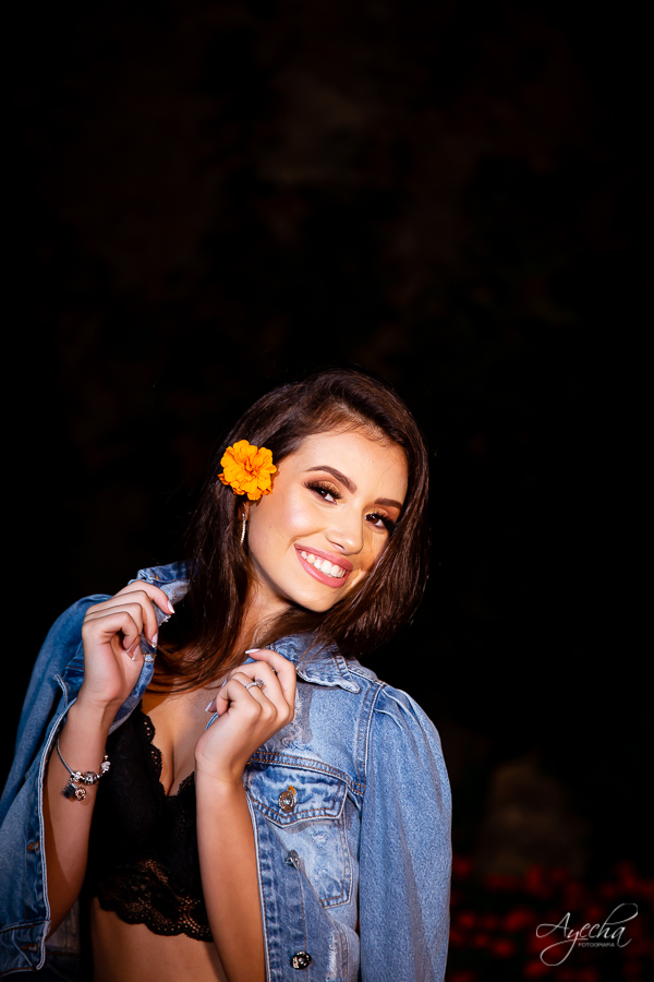 Ensaio de 15 anos; Inspiração 15 anos; Fotografa Curitiba; Fotografa debutante; Chácara Ienkot; 15 anos Curitiba; Fotografa Piraquara; Meus 15 anos; 15 anos dos sonhos; Ensaios São José dos Pinhais; Ensaio romântico; Ensaio urbano; Campo de flores;