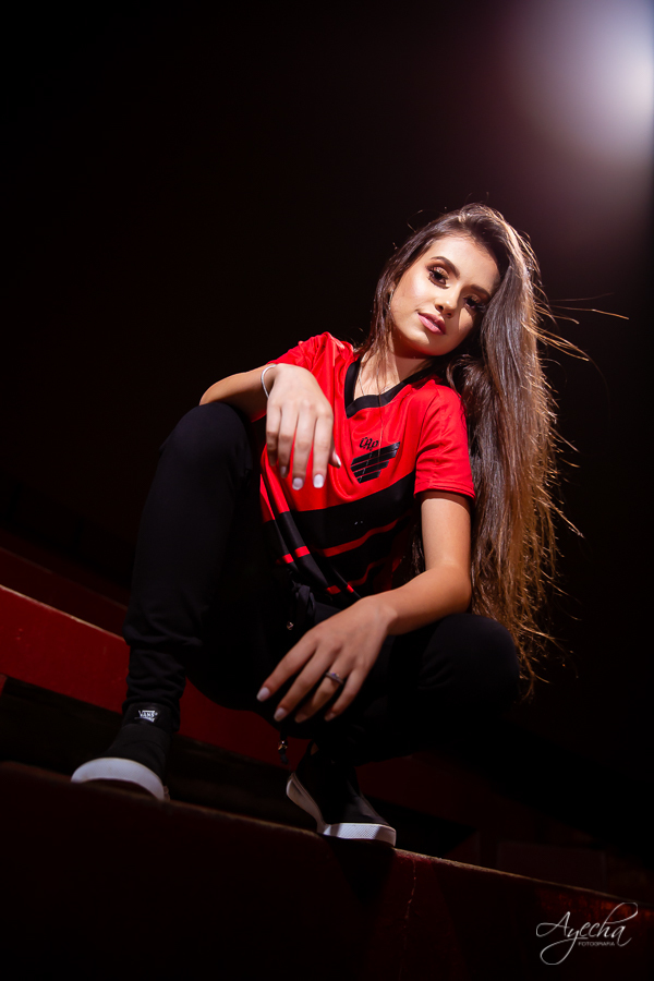 Ensaio de 15 anos; Inspiração 15 anos; Fotografa Curitiba; Fotografa debutante; Chácara Ienkot; 15 anos Curitiba; Fotografa Piraquara; Meus 15 anos; 15 anos dos sonhos; Ensaios São José dos Pinhais; Ensaio romântico; Ensaio urbano;  Fotos 15 anos time;