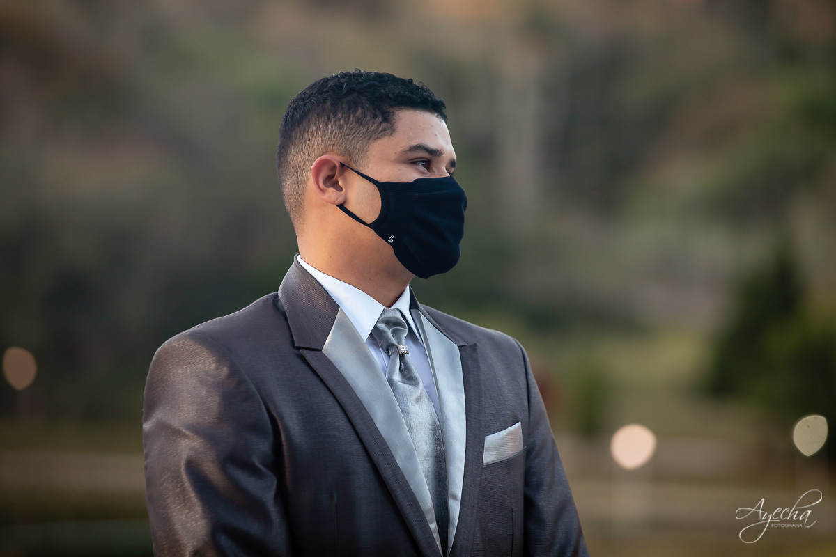 Dia dos noivos; Preparativos de casamento; Noivas Curitiba; Fotografa de casamento Curitiba; Fotografa Piraquara; Santa Mônica Clube de Campo; Casamentos Colombo; Casamento dos sonhos; Fotografa Colombo; Casamento ao ar livre; Emoção do noivo;