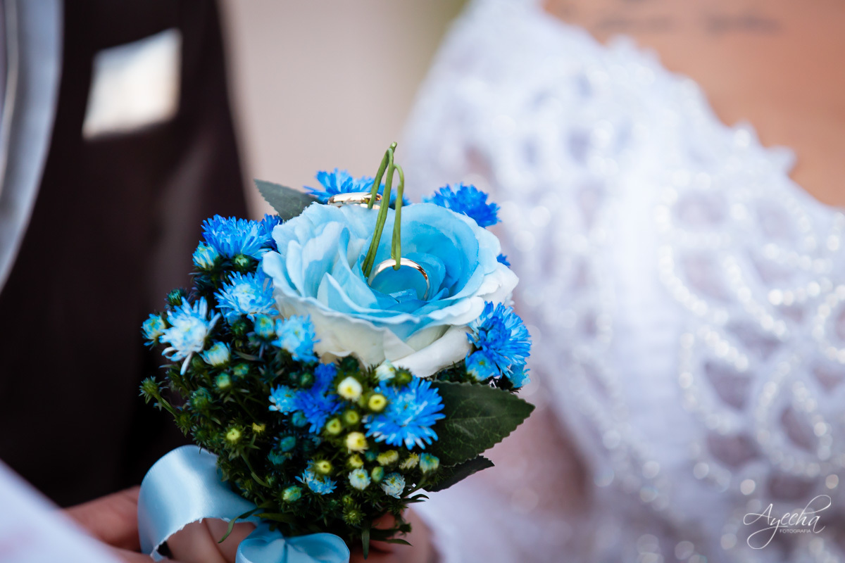 Alianças; Preparativos de casamento; Noivas Curitiba; Vestido de noiva; Fotografa de casamento Curitiba; Fotografa Piraquara; Santa Mônica Clube de Campo; Casamentos Colombo; Casamento dos sonhos; Buquê de noiva; Detalhes noivos; Casamento ar livre; 