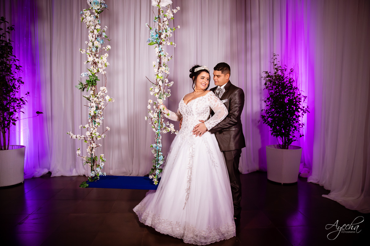 Dia dos noivos; Preparativos de casamento; Noivas Curitiba; Fotografa de casamento Curitiba; Fotografa Piraquara; Santa Mônica Clube de Campo; Casamentos Colombo; Casamento dos sonhos; Fotografa Colombo; Festa de casamento; Ensaio romântico; Ensaio casal;