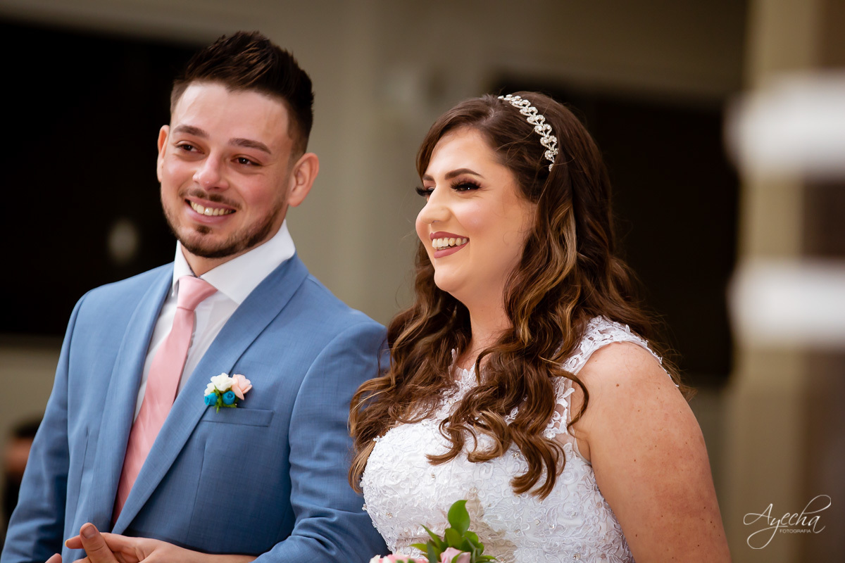 Casamento religioso; Casamento na Igreja; Casamento em Piraquara; Noivos de Piraquara; Fotografa de casamentos Piraquara; Casamento católico; Casamento dos sonhos; Casamento Guarituba; Casamento na pandemia; Fotografa Piraquara; Cerimonia religiosa ;