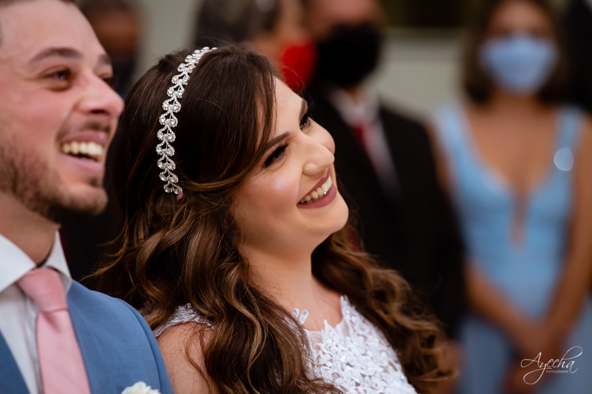Casamento religioso; Casamento na Igreja; Casamento em Piraquara; Noivos de Piraquara; Fotografa de casamentos Piraquara; Casamento católico; Casamento dos sonhos; Casamento Guarituba; Benção dos noivos; Fotografa Piraquara; Cerimonia religiosa ;