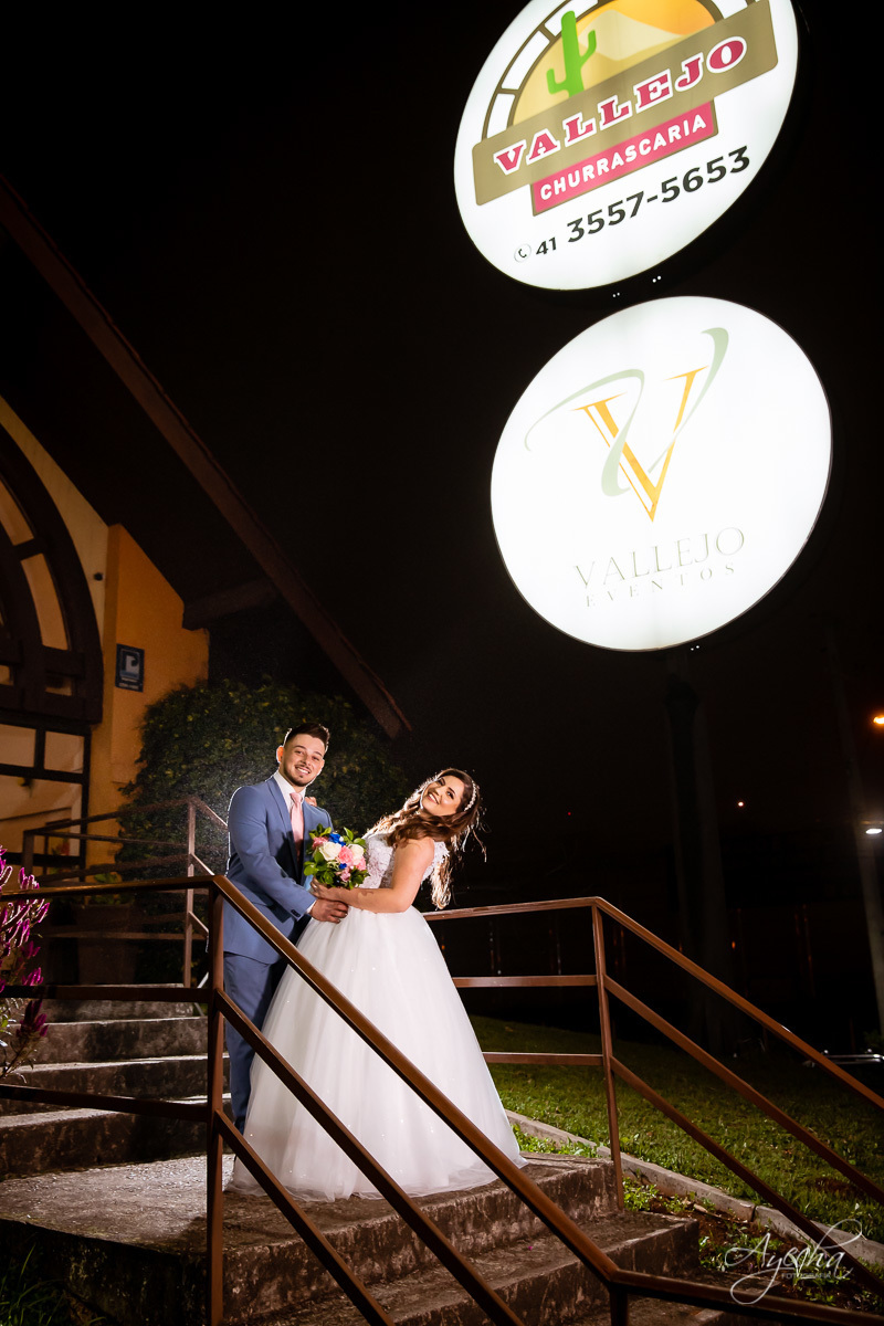 Churrascaria Vallejo; Casamento em Piraquara; Noivos de Piraquara; Fotografa de casamentos Piraquara; Casamento dos sonhos; Casamento Guarituba; Enfim casados; Fotografa Piraquara; Festa de casamento; Fotografa Pinhas; Ensaio noturno; Eventos Pinhais;
