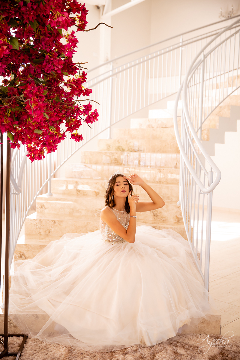 Meus 15 anos; Vestidos debutante; Ensaio 15 anos; Ensaio romântico; Coroa debutante; 15 anos Curitiba; Fotografa Piraquara; Fotografa de debutante; Inspiração 15 anos; Debutante Curitiba; Chácara Ienkot; Amanda Ienkot Makeup; Nilma noivas; 