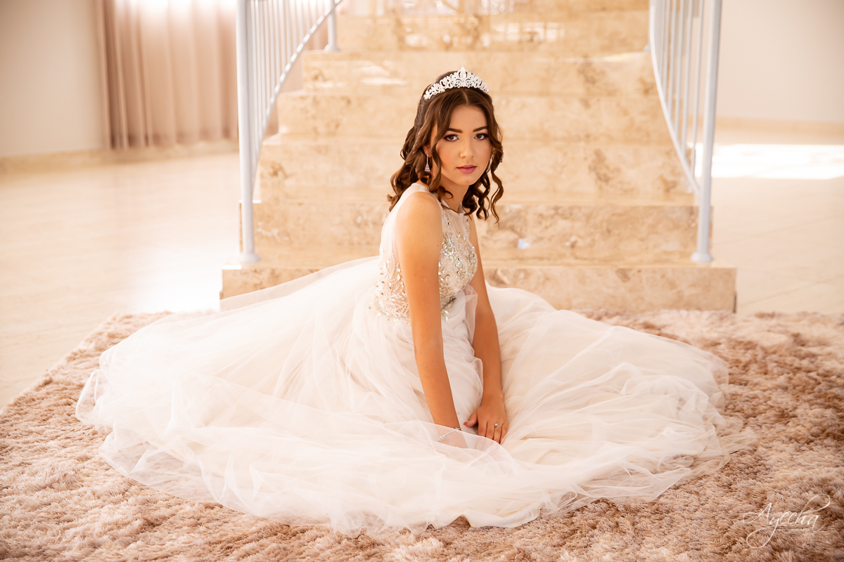 Meus 15 anos; Vestidos debutante; Ensaio 15 anos; Ensaio romântico; Coroa debutante; 15 anos Curitiba; Fotografa Piraquara; Fotografa de debutante; Inspiração 15 anos; Debutante Curitiba; Chácara Ienkot; Amanda Ienkot Makeup; Nilma noivas; 