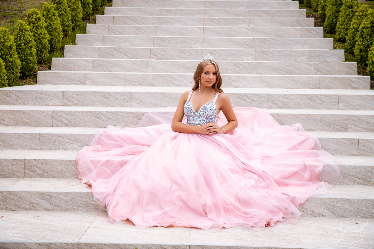 Meus 15 anos; Ensaio de 15 anos; 15 anos Curitiba; Debutantes Curitiba; Vestidos 15 anos; Amanda Ienkot makeup; Fotografia 15 anos; Fotografa Piraquara; Debutantes; Inspiração 15 anos; Fotografa Curitiba; Chácara Ienkot; Coroa debutante; Ensaio romântico;