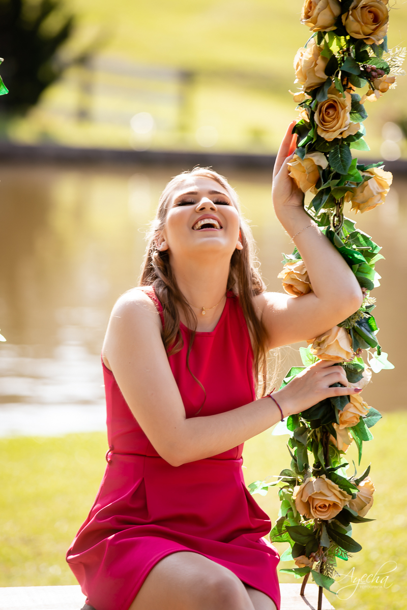 Ensaio 15 anos; Chácara Ienkot; Chácara fotográfica; Inspirações 15 anos; Fotografia 15 anos; Debutantes São José dos Pinhais; Fotografa Curitiba; Fotografa Piraquara; Debutantes; Amanda Ienkot makeup; 15 anos Curitiba; Ensaio românico; Debutante Curitiba