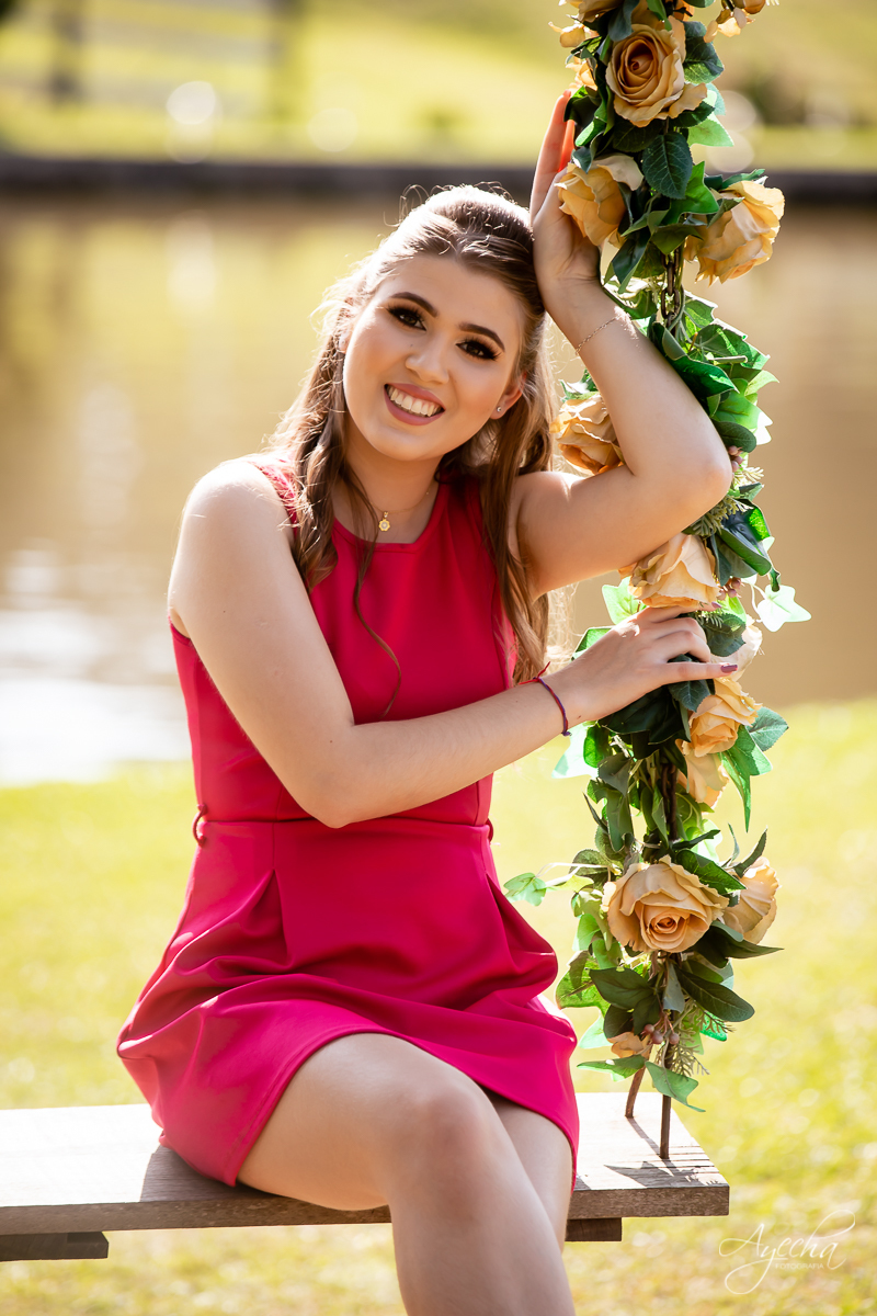 Ensaio 15 anos; Chácara Ienkot; Chácara fotográfica; Inspirações 15 anos; Fotografia 15 anos; Debutantes São José dos Pinhais; Fotografa Curitiba; Fotografa Piraquara; Debutantes; Amanda Ienkot makeup; 15 anos Curitiba; Ensaio românico; Debutante Curitiba