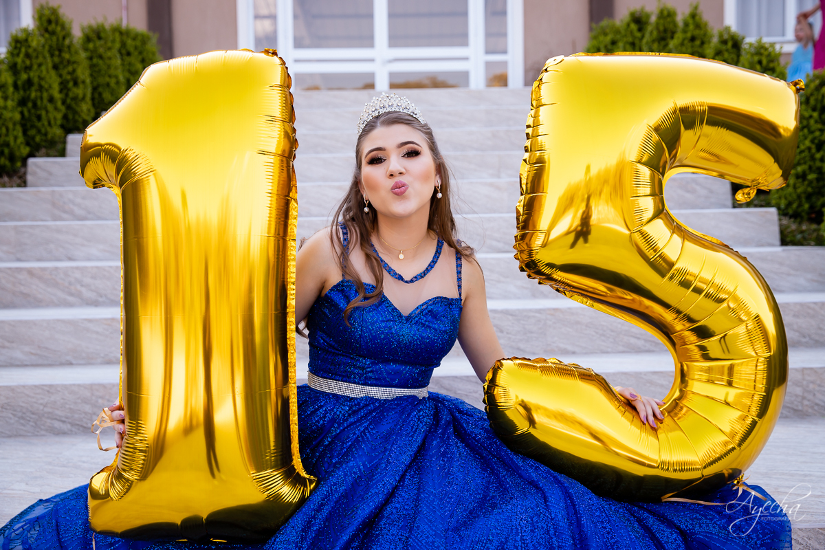 Ensaio 15 anos; Chácara Ienkot; Chácara fotográfica; Inspirações 15 anos; Fotografia 15 anos; Balões 15 anos personalizados; Fotografa Curitiba; Fotografa Piraquara; Amanda Ienkot makeup; 15 anos Curitiba; Vestido 15 anos; Império locações Araucária; 