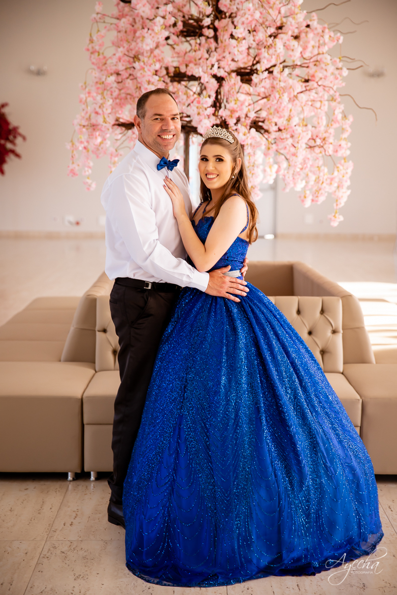 Ensaio 15 anos; Chácara Ienkot; Chácara fotográfica; Inspirações 15 anos; Fotografia 15 anos; Fotografa Curitiba; Fotografa Piraquara; Amanda Ienkot makeup; 15 anos Curitiba; Vestido 15 anos; Império locações Araucária; Debutante e pai; Fotos família; 