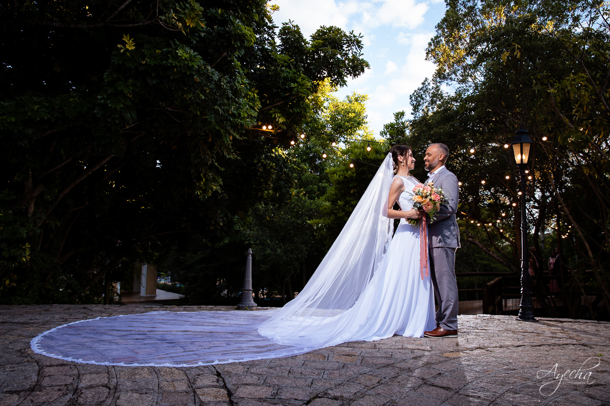 Noivos Curitiba; Chácara cinco elementos; Casamento São José dos Pinhais; Casamento dos sonhos; Fotografa de casamento; Casamentos Curitiba; Festa de casamento; Cerimonia religiosa; Cerimonia ar livre; Vestido de noiva;  ensaio dos noivos; cerimonial;