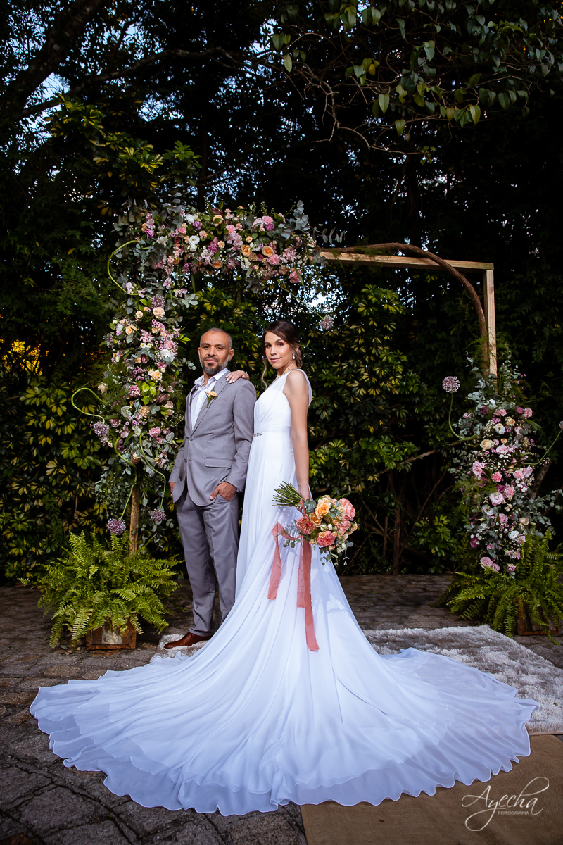 Noivos Curitiba; Chácara cinco elementos; Casamento São José dos Pinhais; Casamento dos sonhos; Fotografa de casamento; Casamentos Curitiba; Festa de casamento; Cerimonia religiosa; Cerimonia ar livre; Vestido de noiva;  ensaio dos noivos; cerimonial;