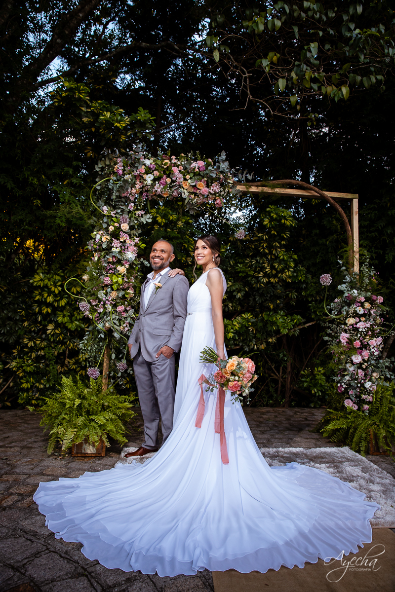 Noivos Curitiba; Chácara cinco elementos; Casamento São José dos Pinhais; Casamento dos sonhos; Fotografa de casamento; Casamentos Curitiba; Festa de casamento; Cerimonia religiosa; Cerimonia ar livre; Vestido de noiva;  ensaio dos noivos; cerimonial;