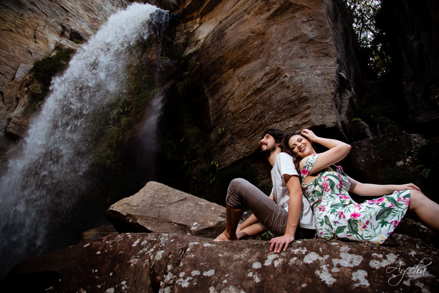 Ensaio romântico; ensaio picnic; cacheoira do rio são jorge; pré wedding ponta grossa; ensaio de casal; ensaio de casamento; fotografa de casamento curitiba; buraco do padre; cachoeira da mariquinha; casamento na cachoeira; ensaio no campo; por do sol;