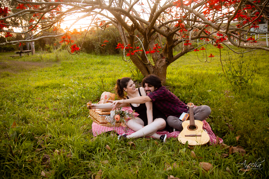 Ensaio romântico; ensaio picnic; cacheoira do rio são jorge; pré wedding ponta grossa; ensaio de casal; ensaio de casamento; fotografa de casamento curitiba; buraco do padre; cachoeira da mariquinha; casamento na cachoeira; ensaio mc donalds