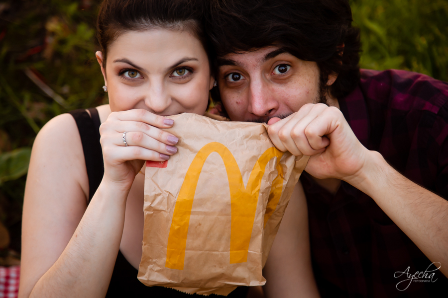 Ensaio romântico; ensaio picnic; cacheoira do rio são jorge; pré wedding ponta grossa; ensaio de casal; ensaio de casamento; fotografa de casamento curitiba; buraco do padre; cachoeira da mariquinha; casamento na cachoeira; ensaio mc donalds