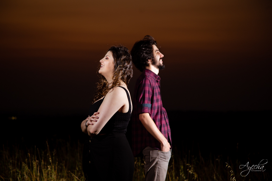 Ensaio romântico; ensaio picnic; cacheoira do rio são jorge; pré wedding ponta grossa; ensaio de casal; ensaio de casamento; fotografa de casamento curitiba; buraco do padre; cachoeira da mariquinha; casamento na cachoeira; ensaio no campo; por do sol;Ens