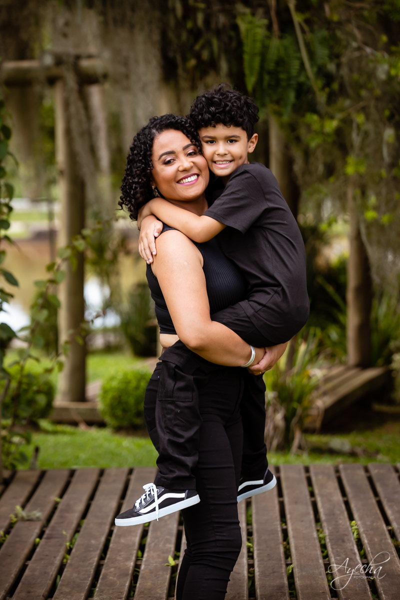 Ensaio Família; Ensaio Fotográfico de Família; Fotografa de Família; Fotografa Curitiba; Chácara Fotográfica; Chácara Ienkot São José dos Pinhais; Fotografa Piraquara; Ensaio com os filhos;