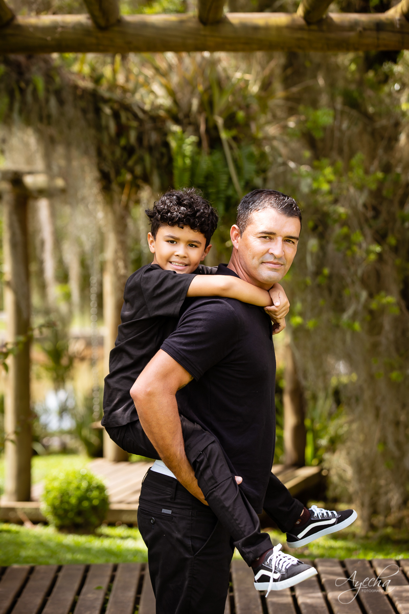 Ensaio Família; Ensaio Fotográfico de Família; Fotografa de Família; Fotografa Curitiba; Chácara Fotográfica; Chácara Ienkot São José dos Pinhais; Fotografa Piraquara; Ensaio com os filhos;