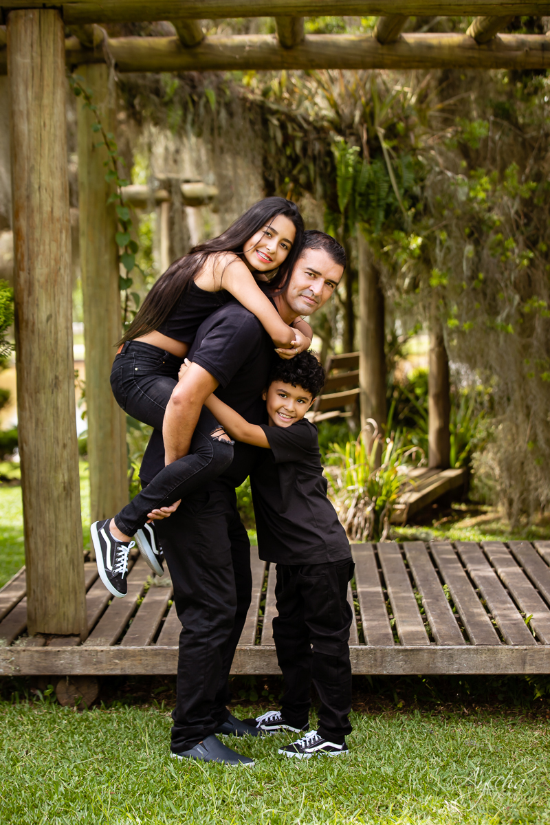 Ensaio Família; Ensaio Fotográfico de Família; Fotografa de Família; Fotografa Curitiba; Chácara Fotográfica; Chácara Ienkot São José dos Pinhais; Fotografa Piraquara; Ensaio com os filhos;