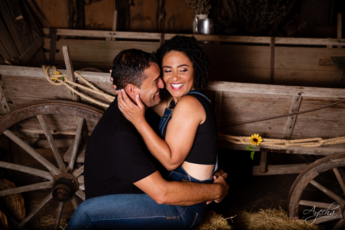 Ensaio Família; Ensaio Fotográfico de Família; Fotografa de Família; Fotografa Curitiba; Chácara Fotográfica; Chácara Ienkot São José dos Pinhais; Fotografa Piraquara; Ensaio de Casal; Ensaio Romântico; Ensaio Celeiro; 