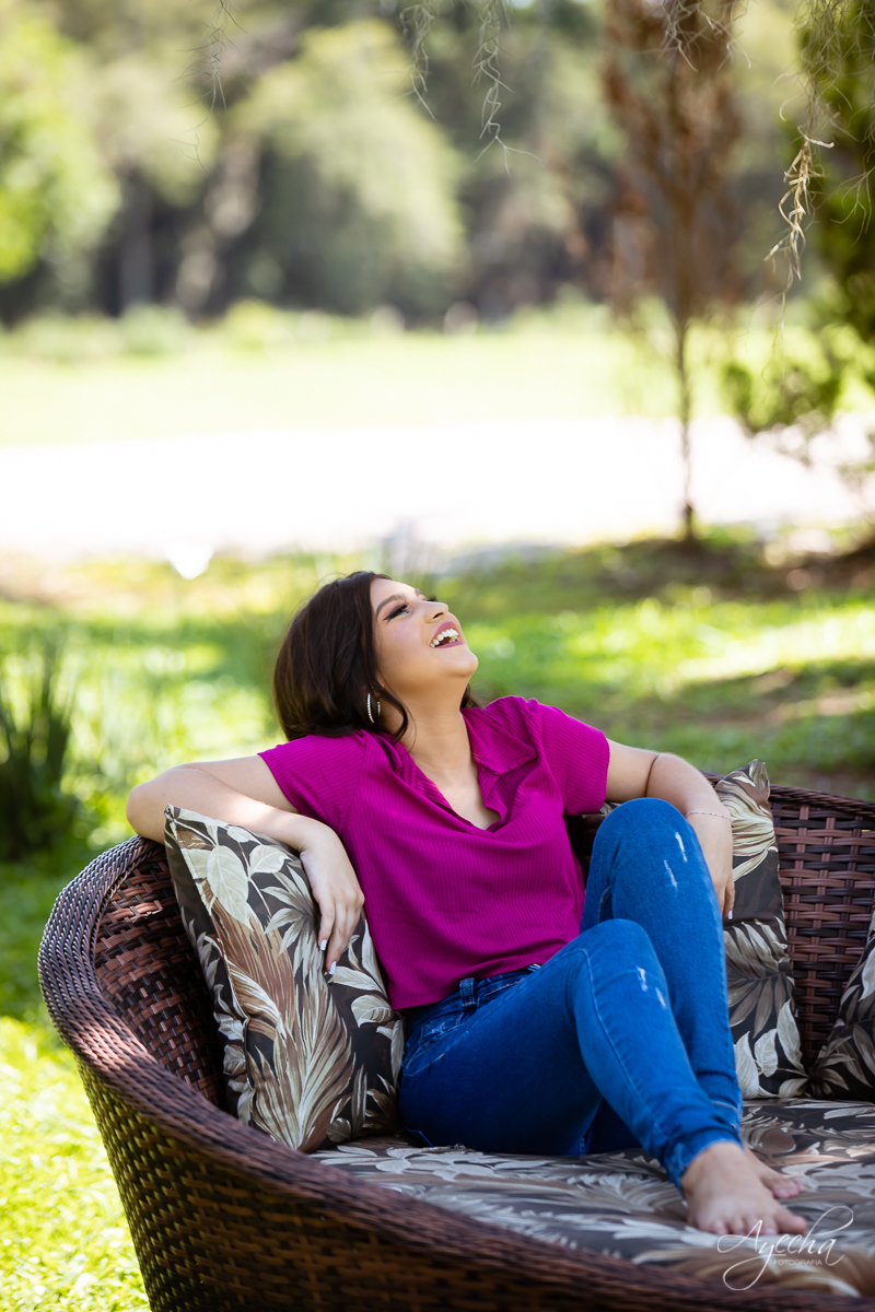 Ensaio 15 anos; Meus 15 anos; Ensaio debutante; Fotografa Curitiba; Amanda Ienkot makeup; Chácara fotográfica em São José dos Pinhias; Fotógrafa de debutantes; Fotografa Piraquara; Ensaio romântico 15 anos; Deborah Ayecha Fotógrafa; 