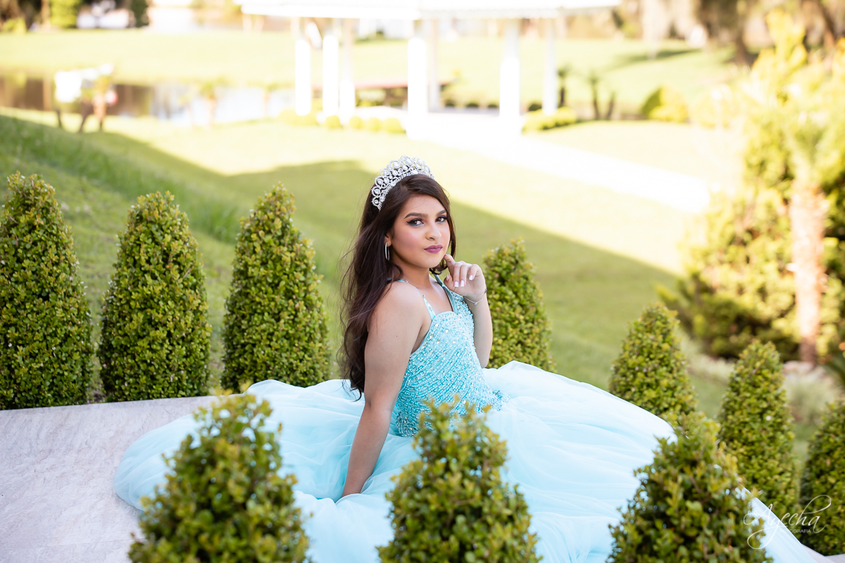 Ensaio 15 anos; Meus 15 anos; Fotografa Curitiba; Amanda Ienkot makeup; Chácara fotográfica em São José dos Pinhias; Fotógrafa de debutantes; Fotografa Piraquara; Ensaio romântico 15 anos; Deborah Ayecha Fotógrafa; Vestido debutante; Cinderela Debutante;