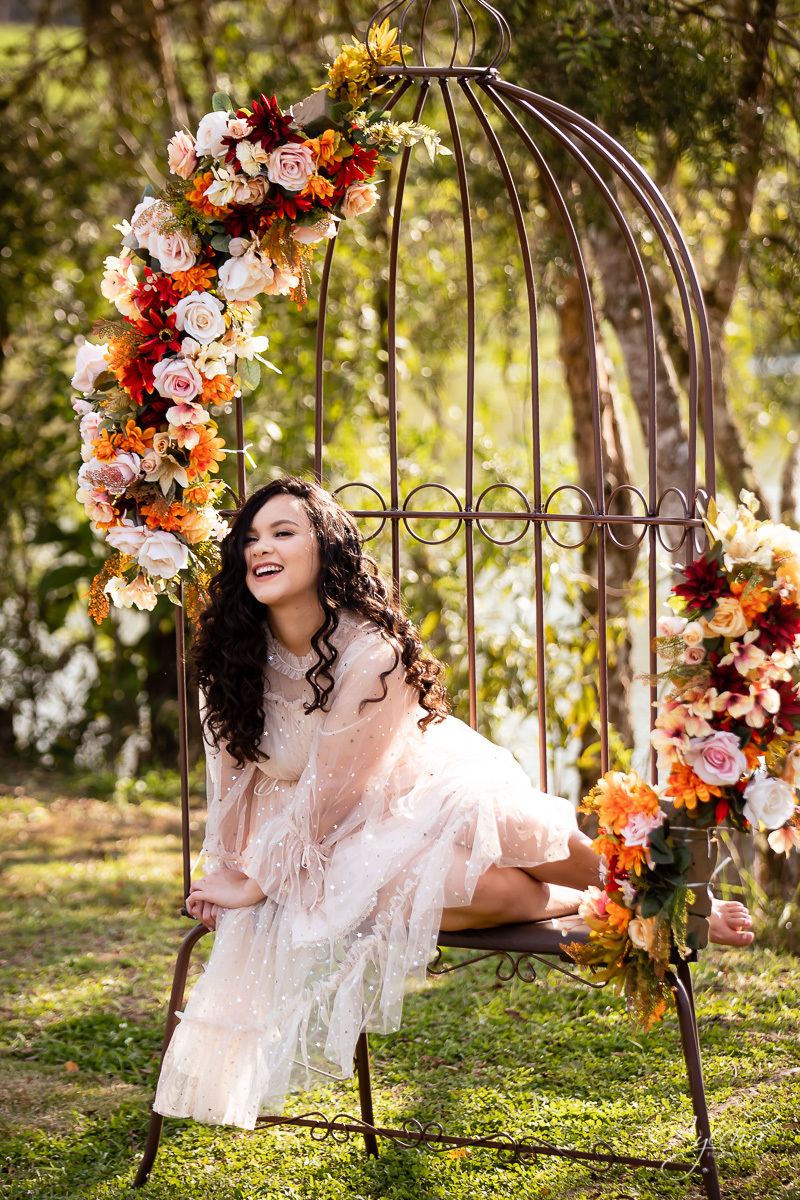 Ensaio 15 anos; Meus 15 anos; Debutantes Curitiba; Fotografa de debutantes; Ensaio romântico 15 anos; Chácara Sentinela; Ensaio Colombo; Fotografa Piraquara; Debutantes; Inspirações 15 anos; Fotografa Colombo; Ensaio no campo; Ensaio delicado; 