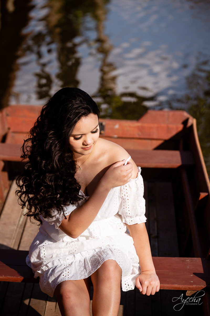 Ensaio 15 anos; Meus 15 anos; Debutantes Curitiba; Fotografa de debutantes; Ensaio romântico 15 anos; Chácara Sentinela; Ensaio Colombo; Fotografa Piraquara; Debutantes; Inspirações 15 anos; Fotografa Colombo; Ensaio no barco; Ensaio delicado; 