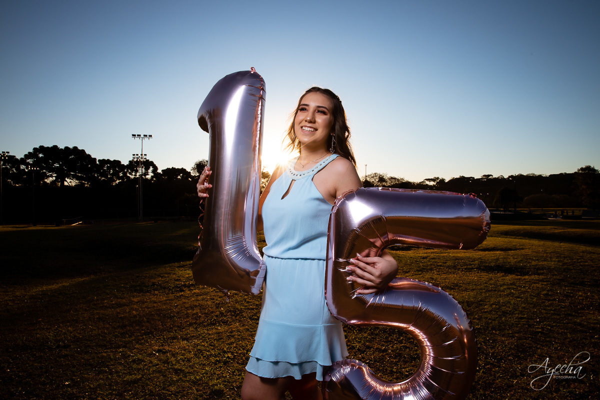 Ensaio 15 anos; Ensaio no balão; 15 anos Campo Largo; 15 anos Curitiba; Fotos criativas; Ensaio divertido; Vestidos debutantes; Golfier Ballons; Ensaio diferente; Fotografa de debutantes; Inspirações 15 anos; Balões 15 anos personalizado;