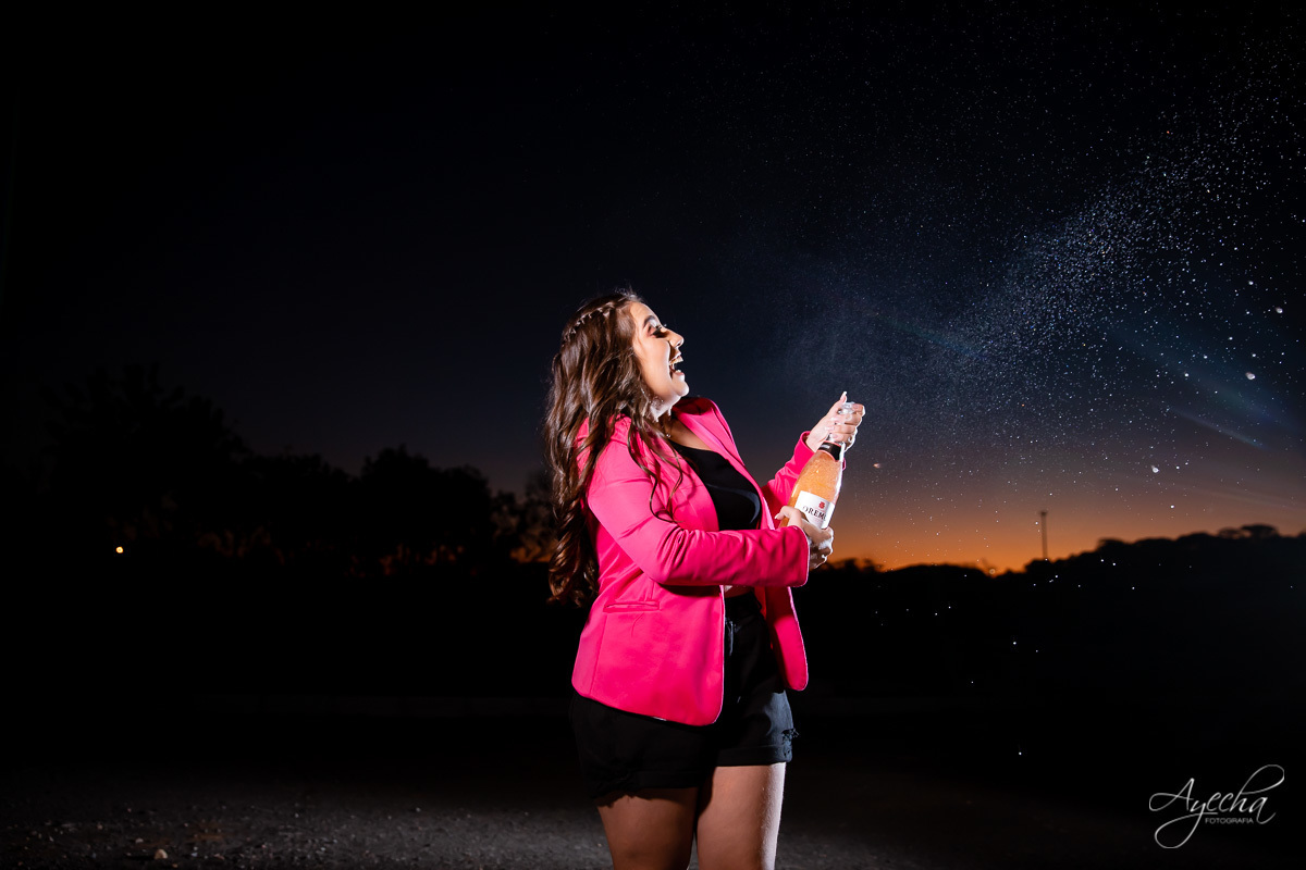 Ensaio 15 anos; Ensaio no balão; 15 anos Campo Largo; 15 anos Curitiba; Fotos criativas; Ensaio divertido; Vestidos debutantes; Golfier Ballons; Ensaio diferente; Fotografa de debutantes; Inspirações 15 anos; Ensaio noturno; Brinde debutantes; 