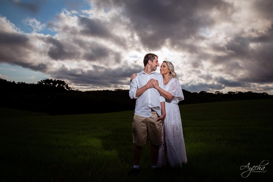 Ensaio casal; Pré weddig; Pôr do sol; Fotografa casal; Fotografa de casamento; Ensaio pré casamento; Casais Curitiba; Noivos Curitiba; Ensaio São José dos Pinhais; Recanto Nogarotto; Ensaio romântico; Casais apaixonados; 

