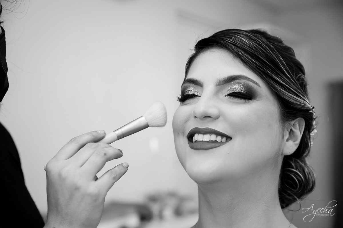 Making of da noiva; Dia da noiva; Fotografa de casamentos; Casamentos Curitiba; Noiva Curitiba; Spa de Beauté; Fotografa Curitiba; Vestido de noiva; Festa de casamento; Casamento dos sonhos; Fotografa de casamentos Curitiba; Festa de casamento; 