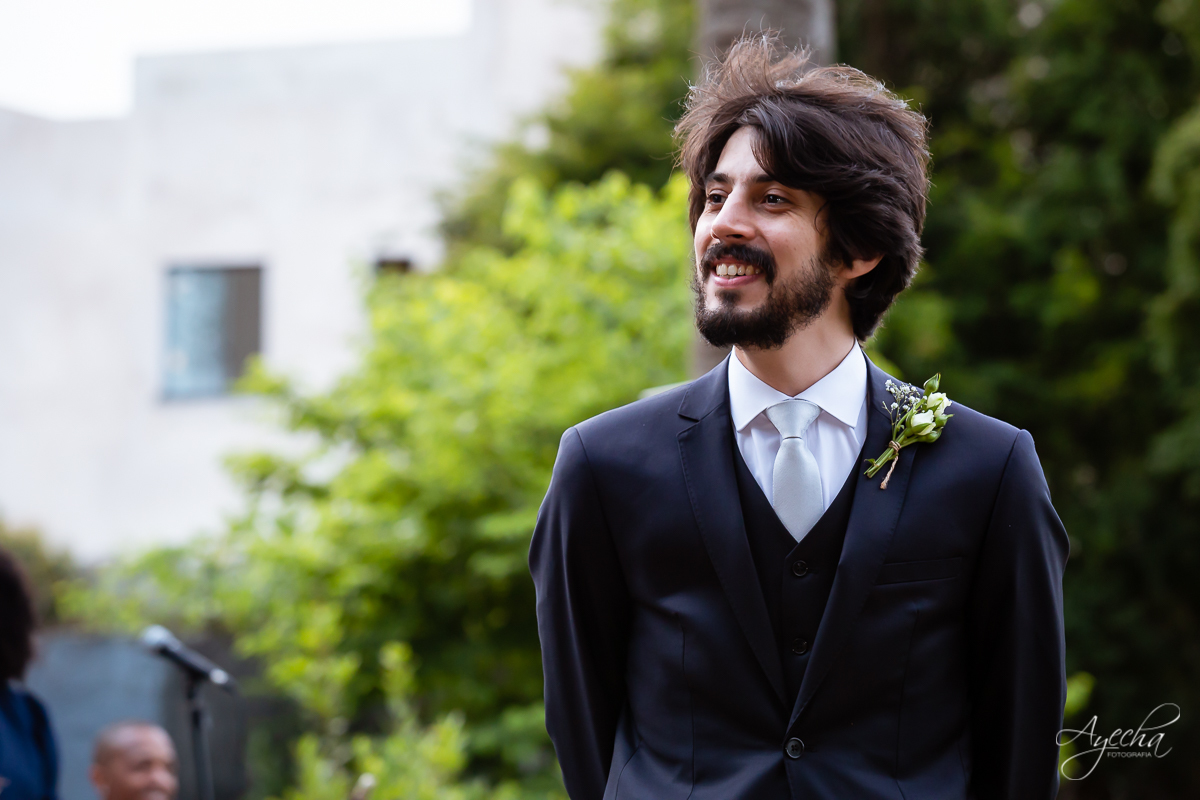 Festa de casamento; Cerimonia ao ar livre; Entrada do noivo; Casamento do sonhos; Casamento em Curitiba; Stella Basso Eventos - Curitiba; Decoração de casamento; Fotografa de casais; Dia dos noivos; 